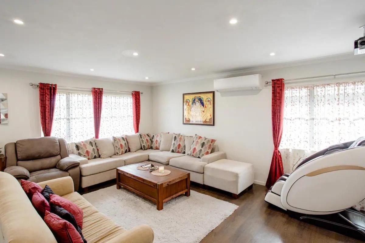 Budget Friendly Rooms Near The Airport Оукланд Екстериор снимка